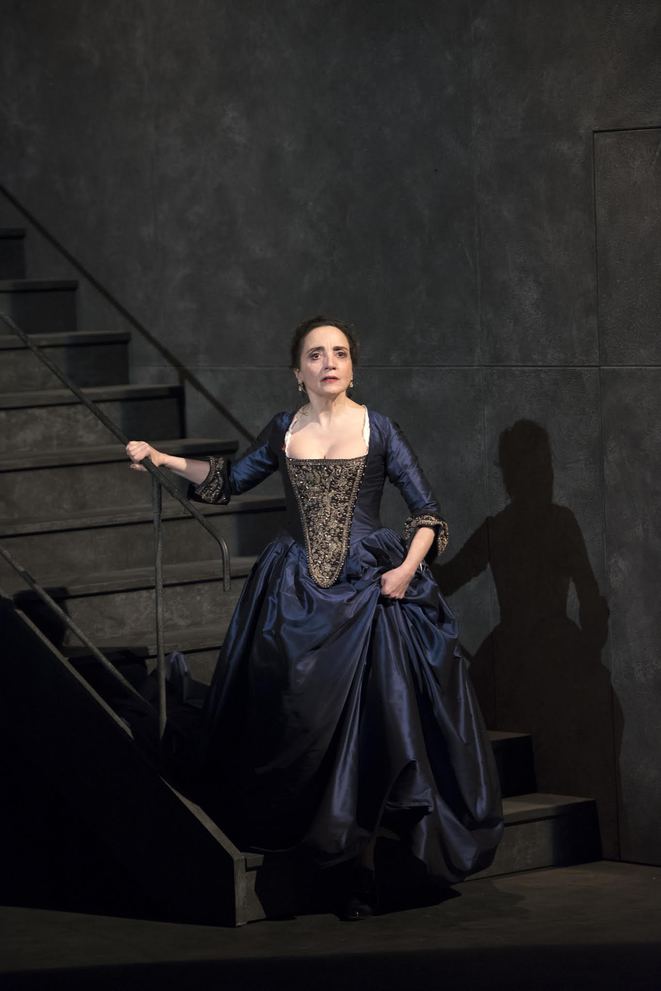 Dangerous Liaisons soon on stage in Paris